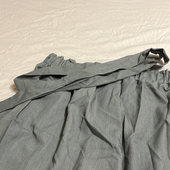 Gray elastic band skorts size 4X - Picture 2 of 2